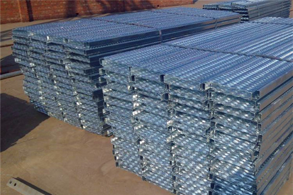 鱷魚(yú)嘴防滑板