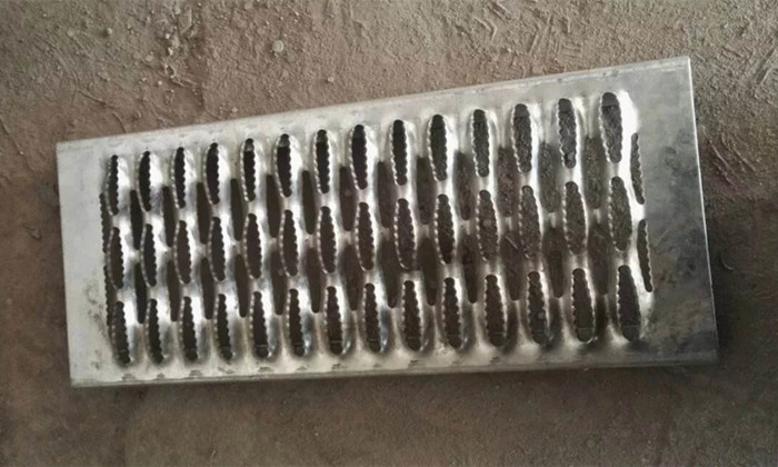 鱷魚(yú)嘴沖孔網(wǎng)板